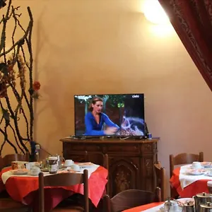 Sandra Hotel